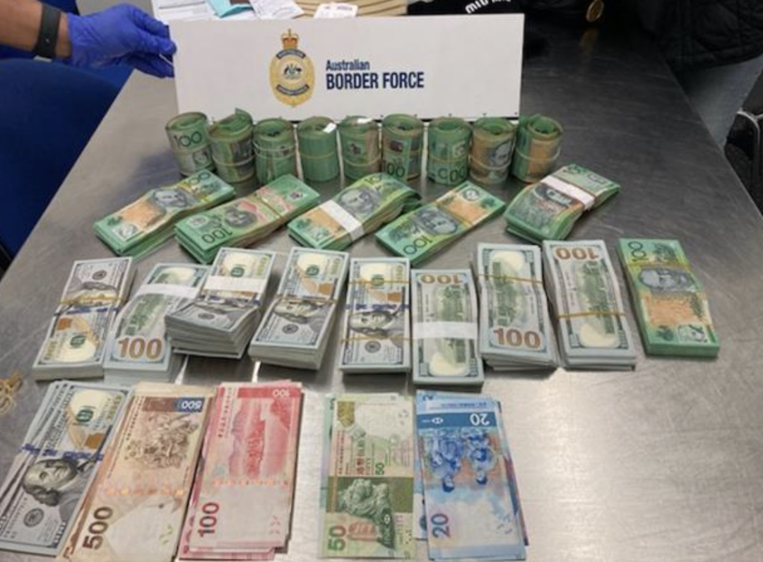 中国旅客在澳洲机场被遣返！好多人中招被罚款，持有效签证并不保证入境，这些事一定要知道...