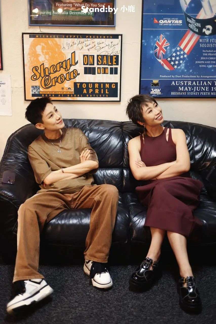 小鹿后台合照.JPEG
