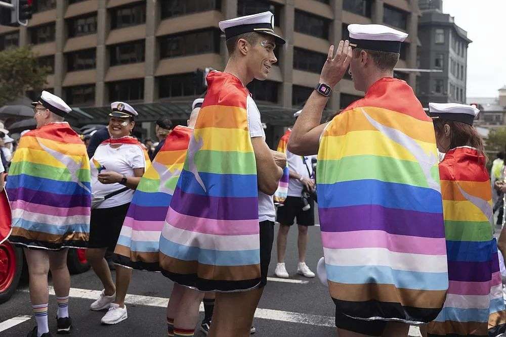 悉尼同性恋大游行本周六上演！部分区域封路，餐厅酒吧延长营业，详细指南快收好（组图） - 4