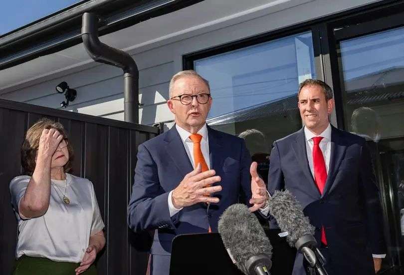 总理安东尼·阿尔巴尼斯 (Anthony Albanese) 在维多利亚州进行竞选活动。