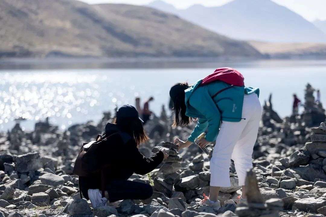 Another rock stack – one of hundreds, built by visitors to Lake Tekapo. Photo / George Heard