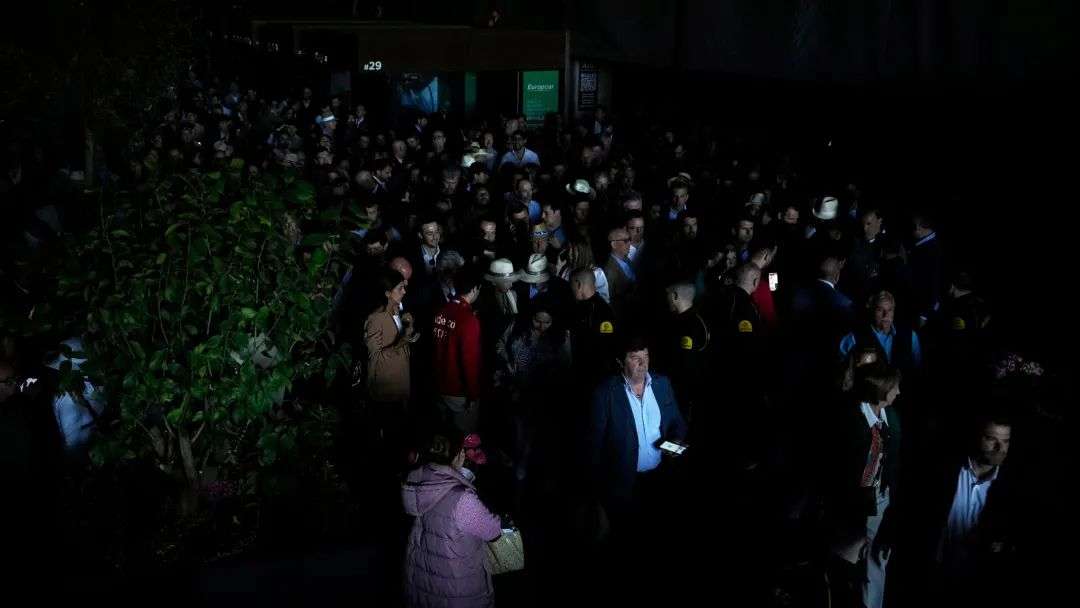 Europe power outage: Millions without power in Spain, Portugal and parts of  France, Spanish officials say - ABC7 New York