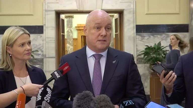 Christopher Luxon and Catherine Wedd announce a bill to restrict social media for under-16s.