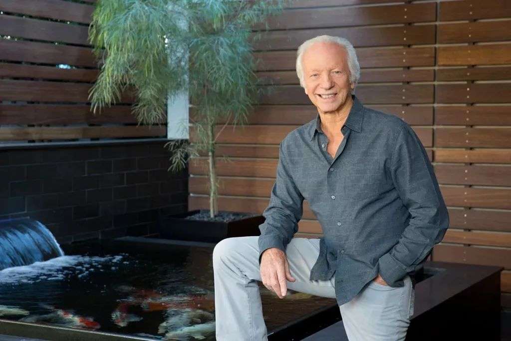 Skechers rose from humble Manhattan Beach beginnings to $8 billion in  annual sales – South Bay History