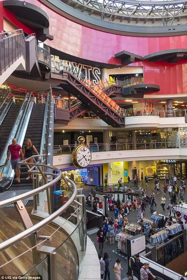 Melbourne Central station in lockdown after man stabbed | Daily Mail Online
