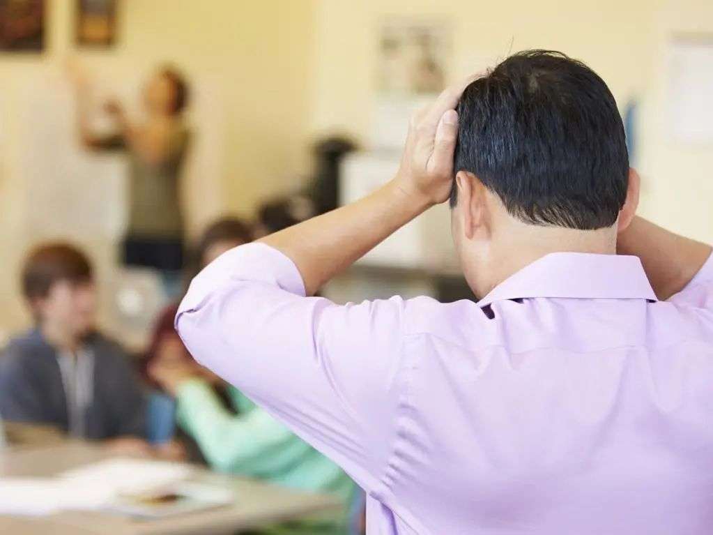 过去十年间，公立学校的职场暴力事件激增了244%。