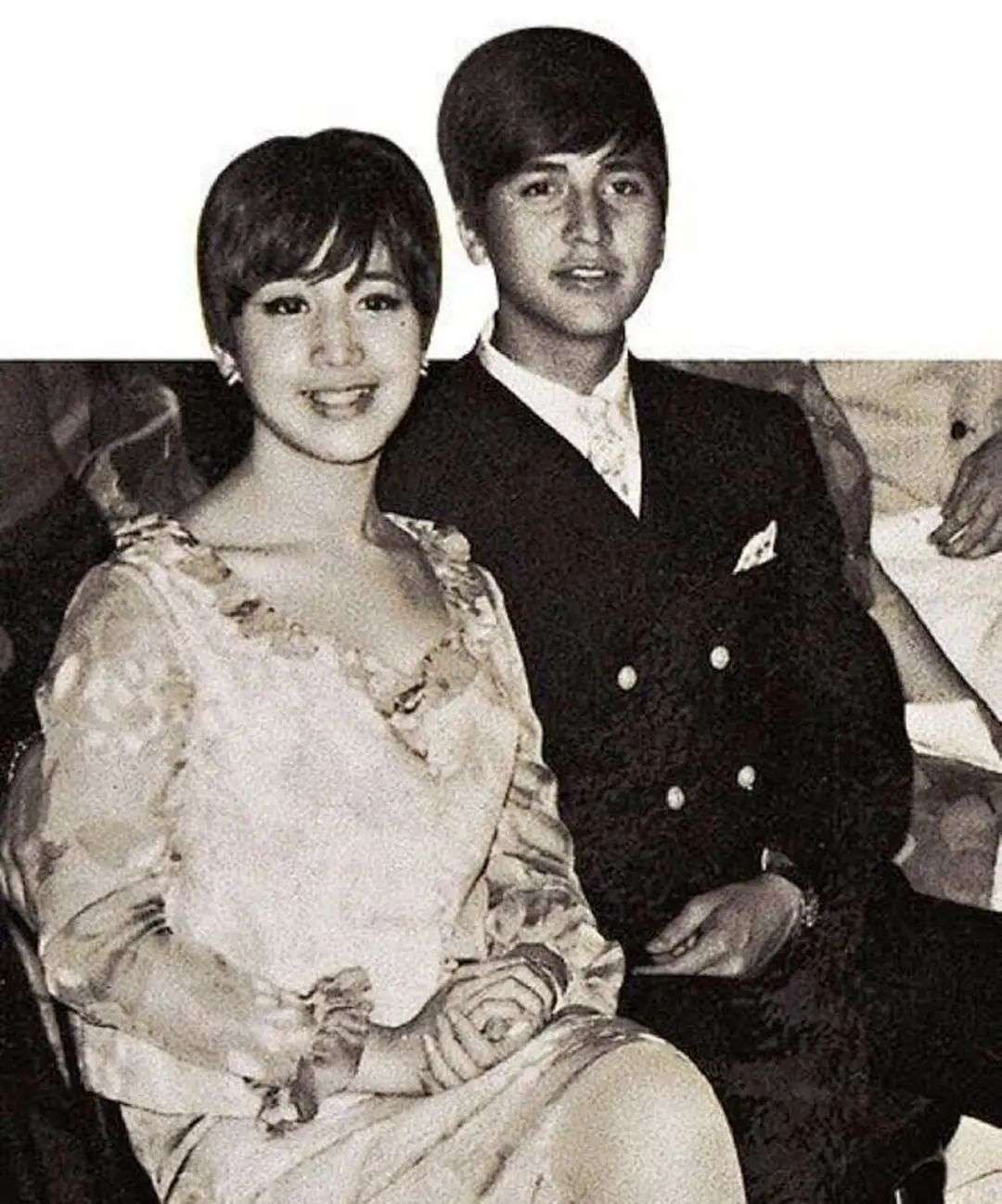 何鴻燊長子何猷光（右）於1981年，與模特兒太太Suki在葡萄牙因車禍喪生。何猷光與太太育有兩女，分別為何家華和何家文。（資料圖片）