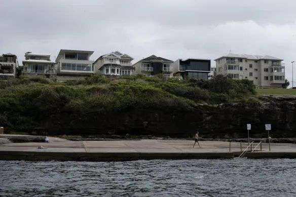 Even workers on high incomes could not afford a house in all suburbs.