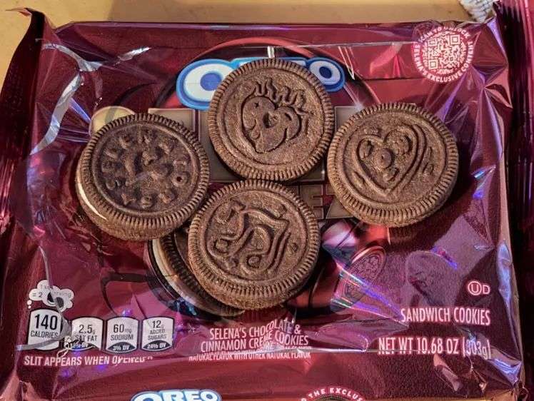 I Tried Selena Gomez's Limited-Edition Chocolate & Cinnamon Oreos