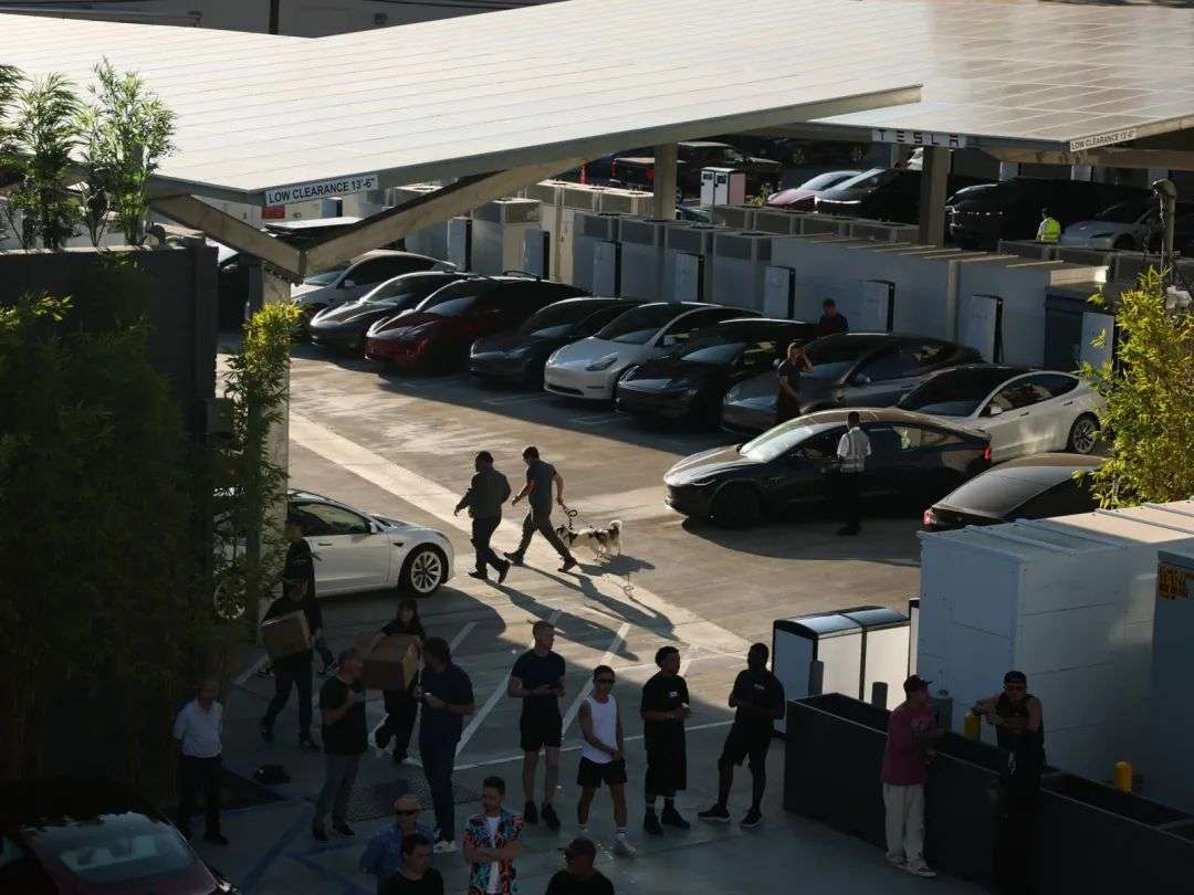 Elon Musk's Tesla Diner Is Now Open: Here's What People Are Saying -  Newsweek