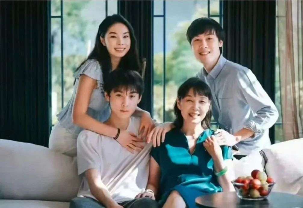 宗馥莉败诉!娃哈哈150亿遗产首战落败,3私生子女爆料惊人,宗庆后人设全面翻车!