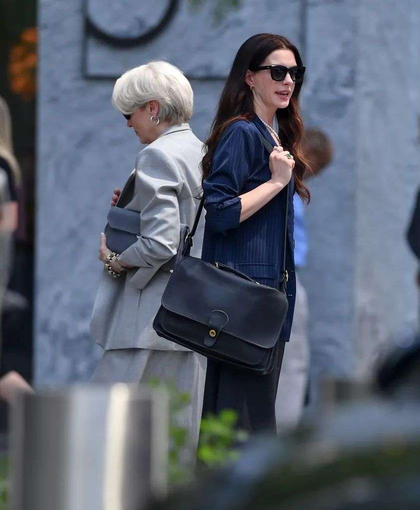 Anne Hathaway filming