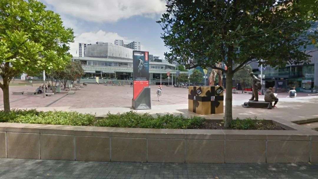 Police said Aotea Square has been self-evacuated and the public cleared from Aotea Square in central Auckland after a bag was left unattended.