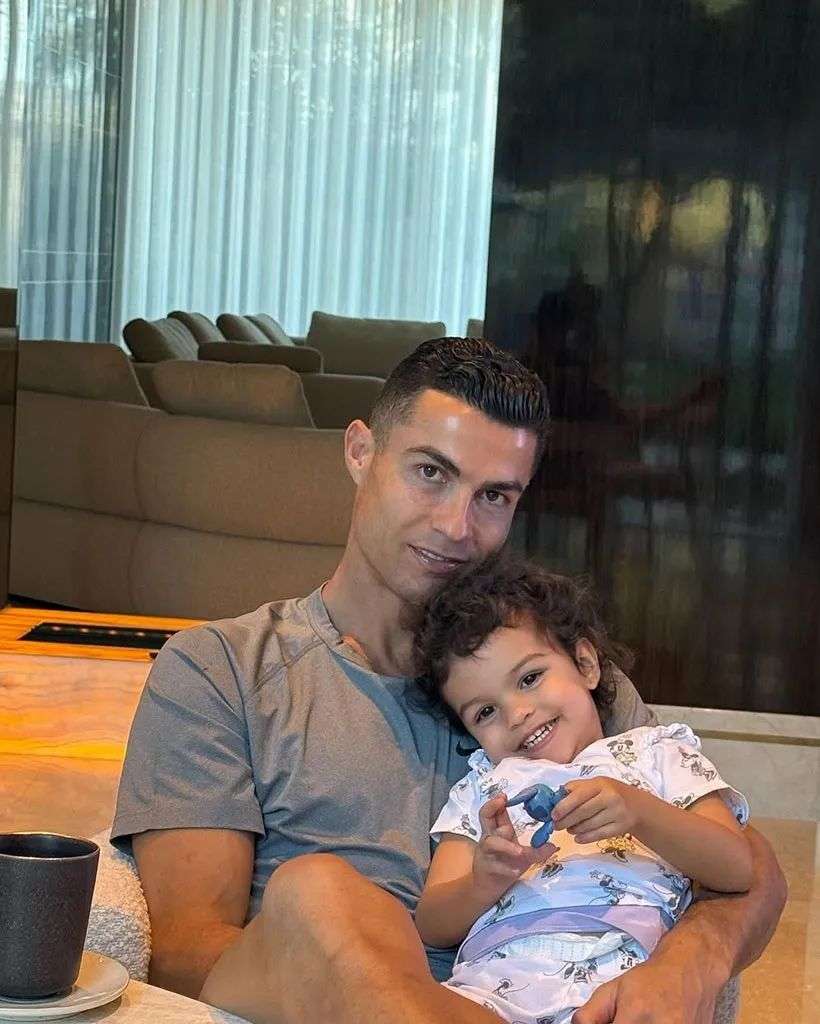 Cristiano Ronaldo Posts Rare Pic of Daughter Bella After Loss of Twin