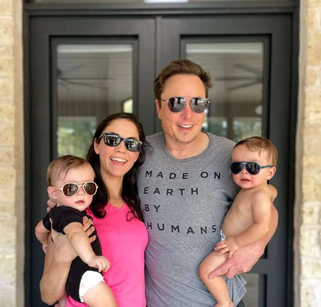 Elon Musk announces birth of 12th child, third with Neuralink executive - National | Globalnews.ca