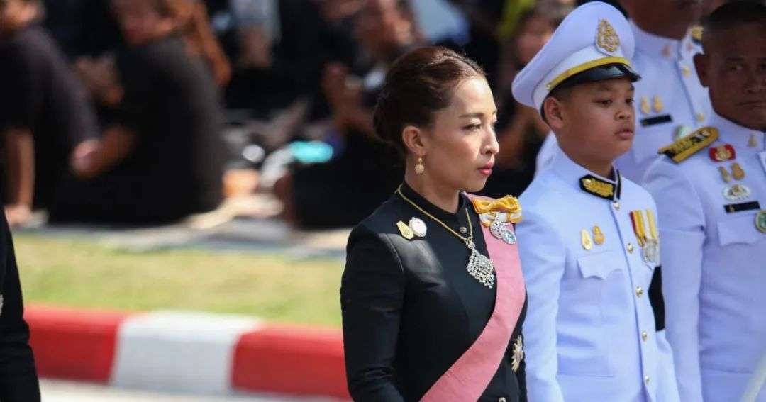 Thai Royal Family Gives Rare Update On Princess Bajrakitiyabha | Gallery | Wonderwall.com
