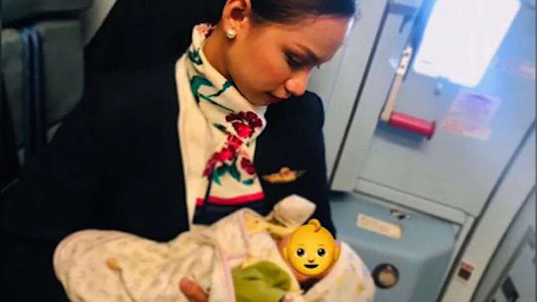 Flight attendant breastfeeds passenger's baby | CNN