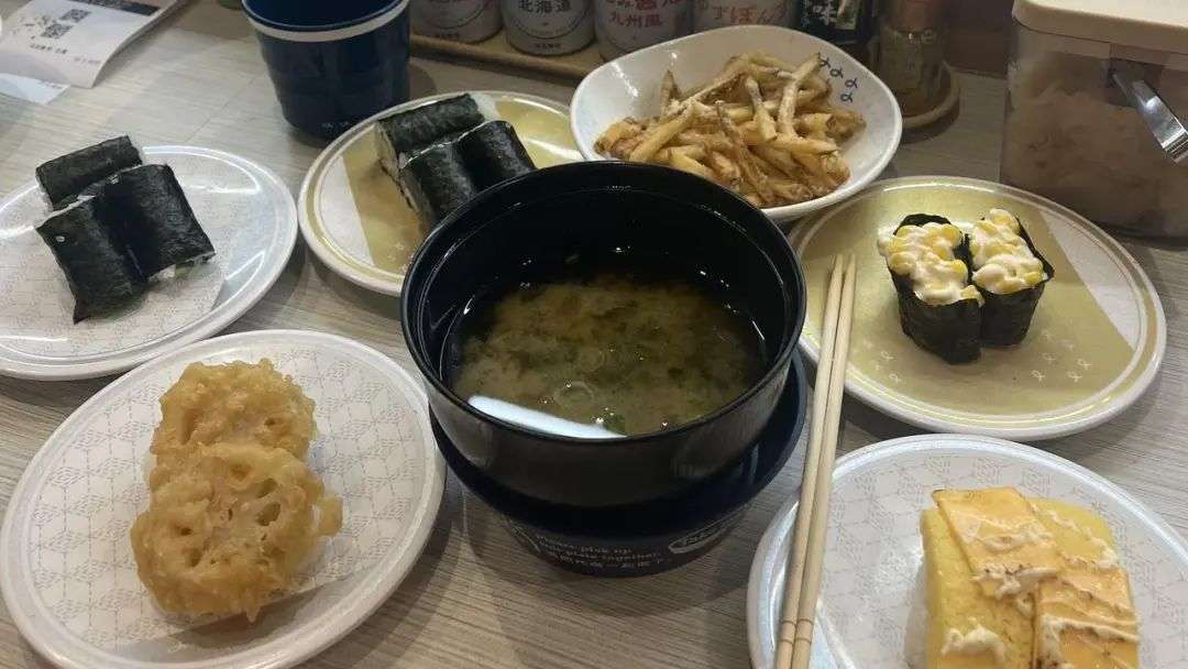 How much food you can get for $10 at Hamasushi, a popular chain of conveyor belt sushi restaurants. Picture: Chantelle Francis