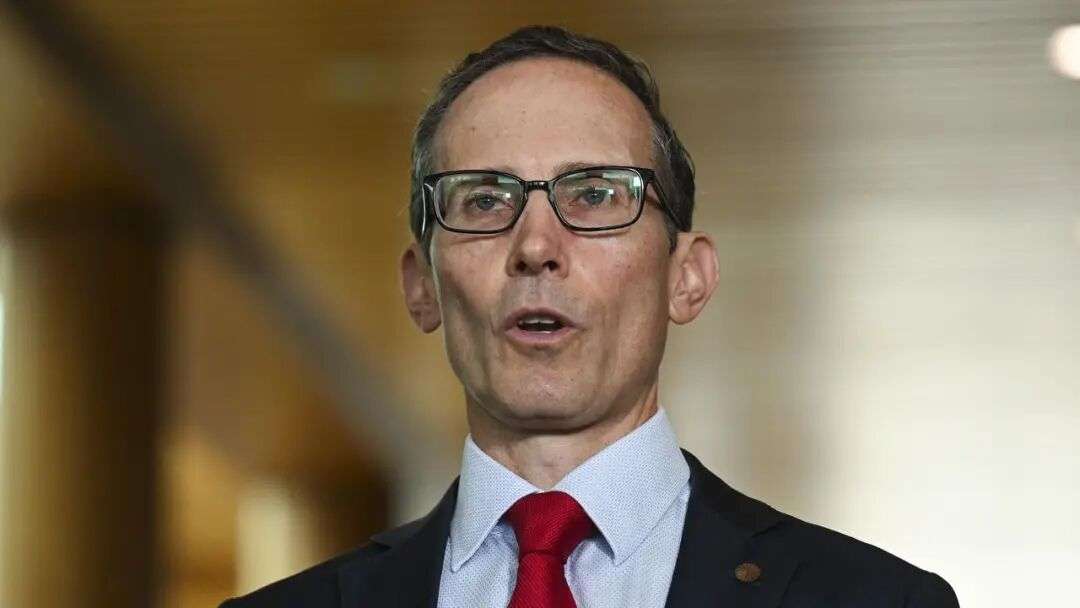 Assistant Minister for Treasury Andrew Leigh said if a chocolate bar lost two squares but kept the same price – it was shrinkflation. Picture: NewsWire / Martin Ollman