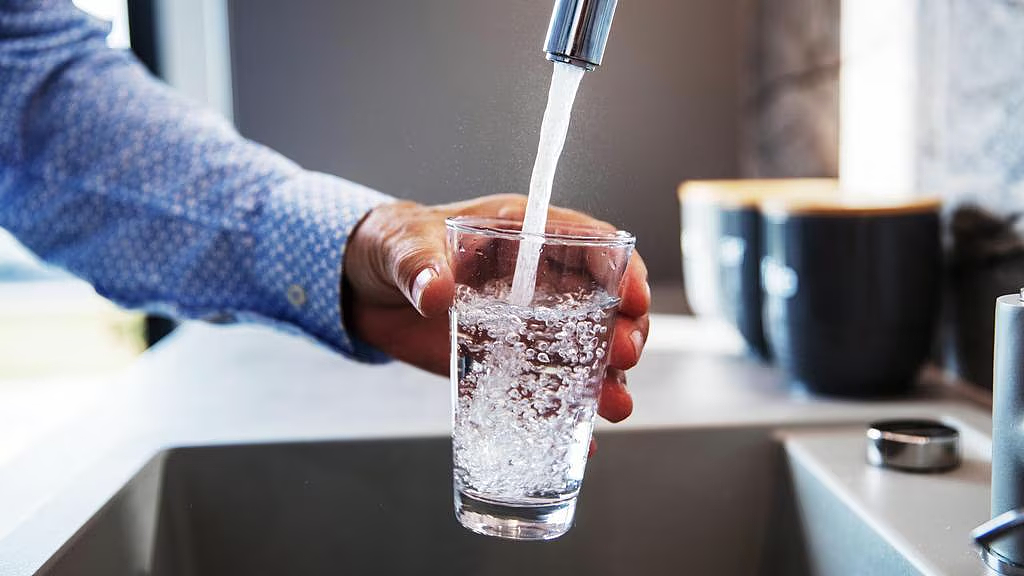 千万别直接喝！自来水出问题，澳洲两地发布水质警告：煮沸才能用（组图） - 2