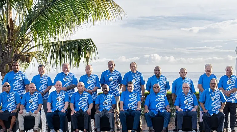 超尴尬!艾博年参加太平洋岛国论坛,结果穿错衣服!新西兰总理调侃“澳人不懂规矩”(组图) - 4