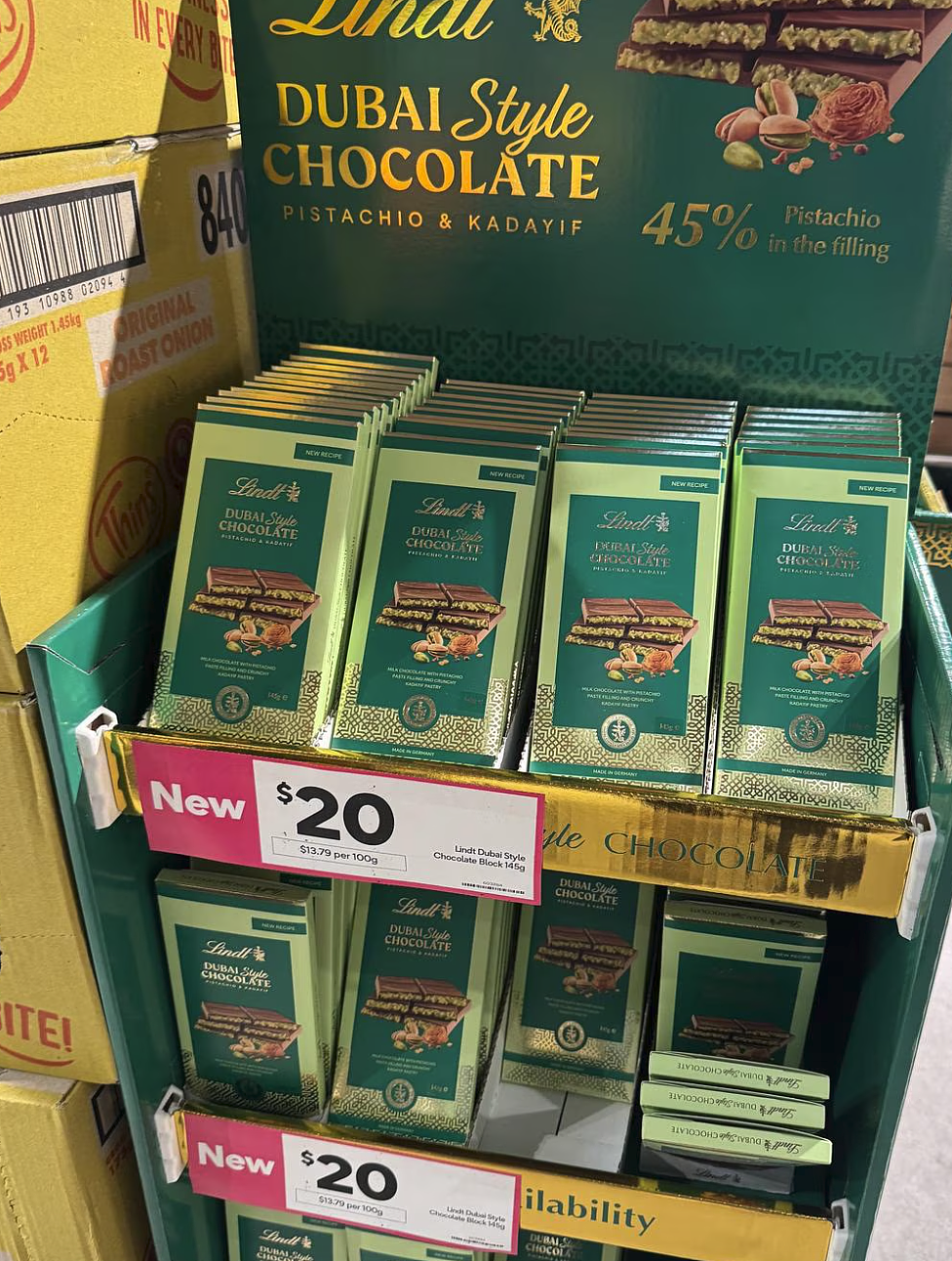 澳洲超市上架网红迪拜巧克力，网友炸锅：这价格是认真的吗？（组图） - 1