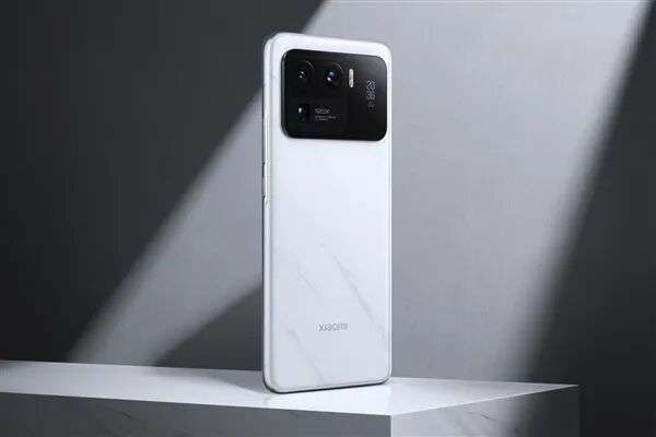 小米17 Pro系列外观首次公布：确认搭载“妙享背屏”