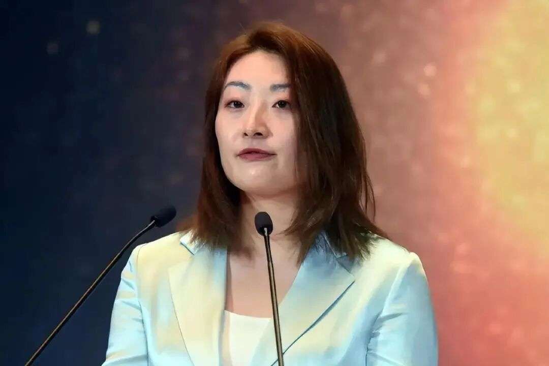 20亿美元遗产争夺战!宗馥莉被“同父异母弟妹”起诉,均是美国籍...