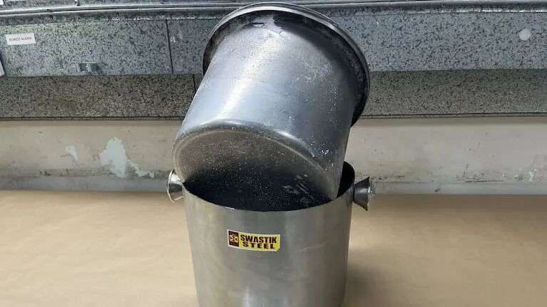 An x-ray revealed inconsistencies around the lining of a cooking pot that was in his suitcase.