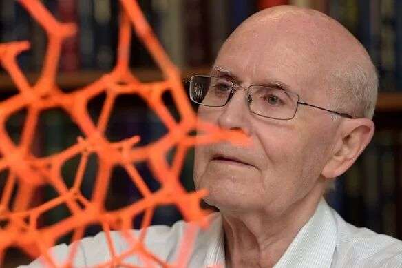 The University of Melbourne’s Richard Robson was one of three scientists awarded the Nobel Prize in Chemistry.