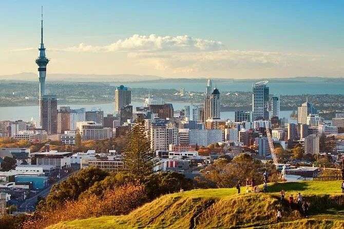 Auckland City And Best Of West Coast Of Auckland's Natural Tour 2025