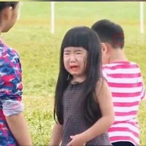 吴速玲回应15岁女儿Grace是否出道：她不是一个喜欢在荧光幕前的女生