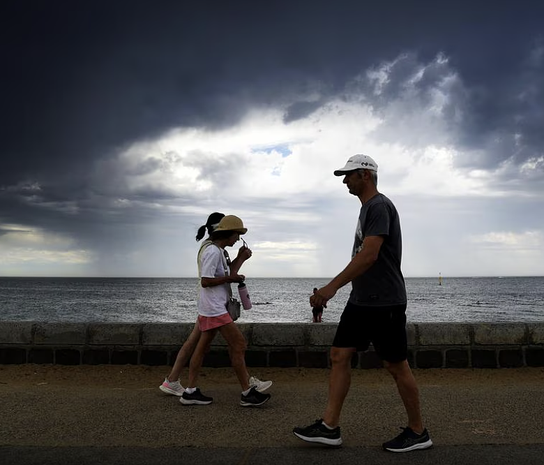 澳气象局网站改版竟花$9600万！严重超支引众怒，议员呼吁追责（组图） - 4