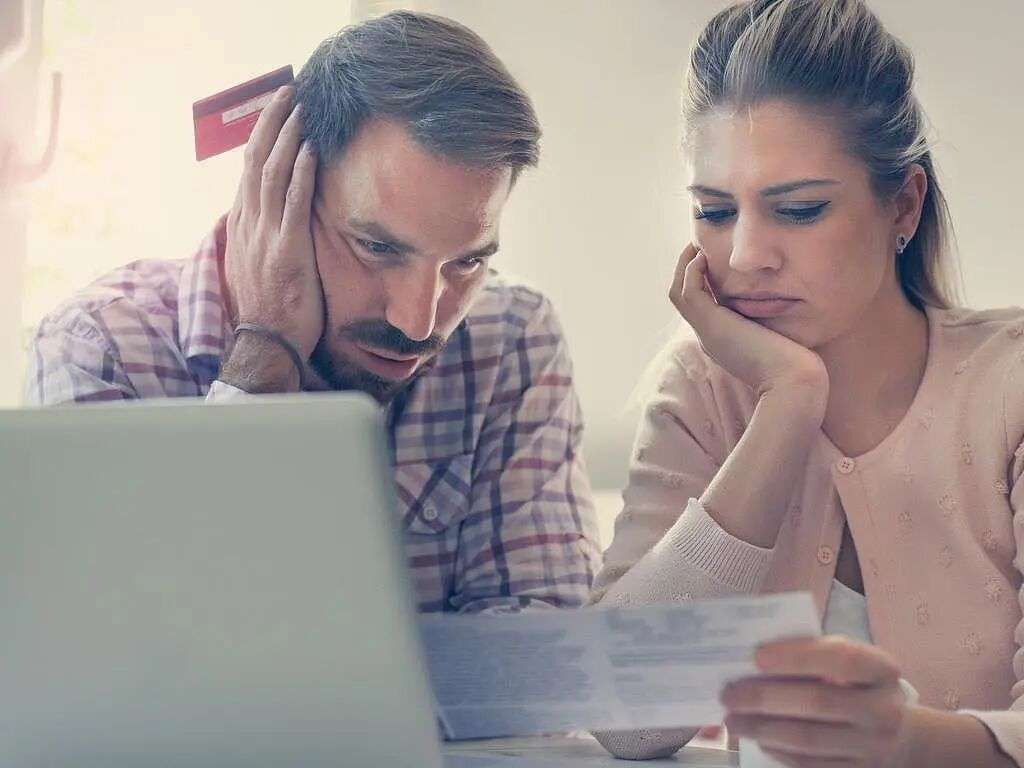 节日变“劫日”？超3成澳洲家庭陷财务危机，社交媒体攀比风气加剧困境（图） - 3