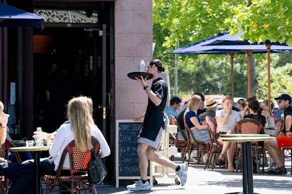 Waiting is one of the most common professions for part-time workers.