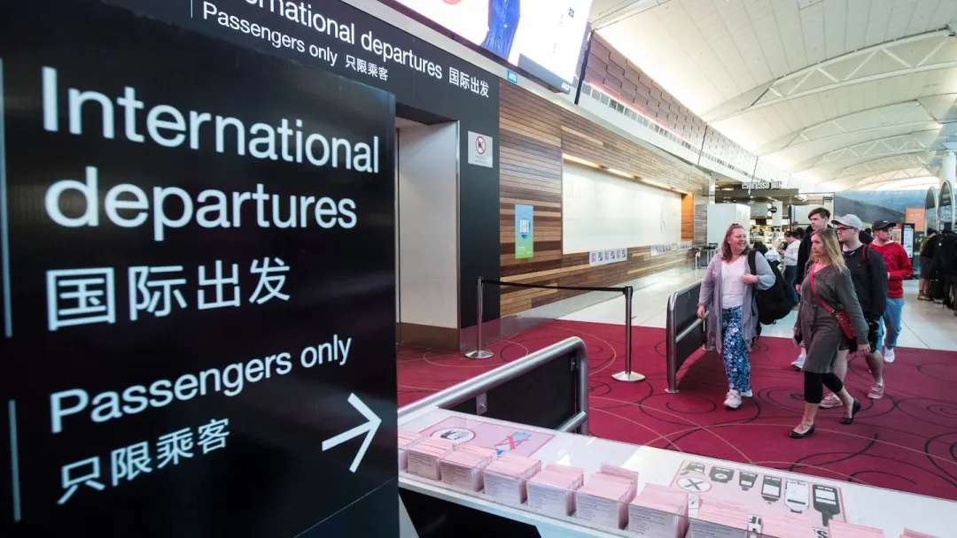 Migrant departures were up 18% to 122,800, the highest on record for an annual period. Photo / Jason Oxenham.