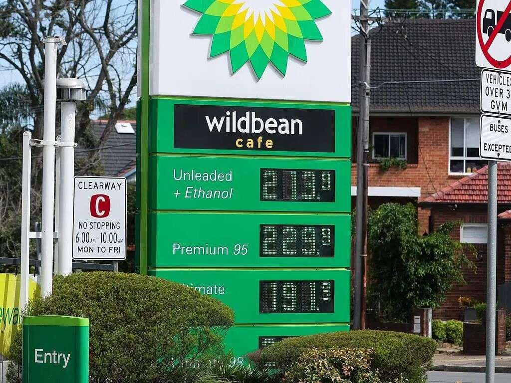 1升4澳元？中东战局致澳洲油价飙升，加油站被批“趁火打劫”（组图） - 2