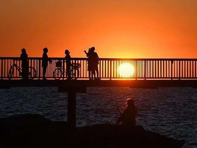 夏令时即将结束,百万澳人恐被“偷走”1小时工资!专家:薪资计算有漏洞(组图) - 2