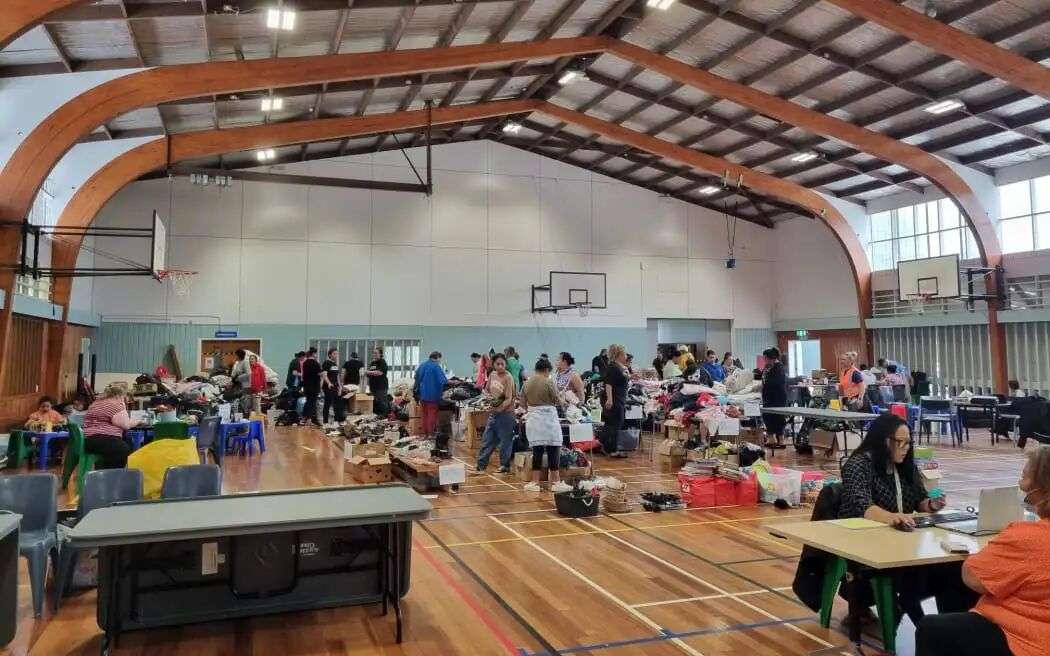 Some displaced Auckland families bounce between accommodation and shelters  | RNZ News