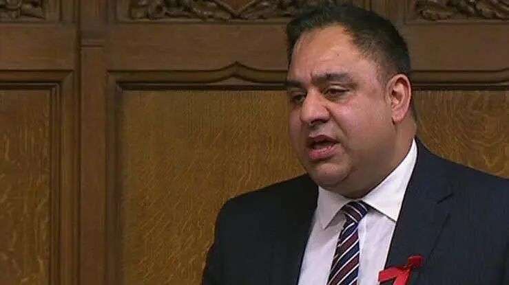 Imran Hussain: Shadow minister quits Labour front bench over Gaza - BBC News