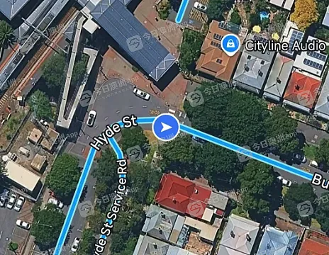 18岁中国留学生墨尔本当街遇围抢，一拳倒地再遭拳打脚踢！距警局仅3分钟，“未成年人犯罪成本太低了！”（组图） - 1